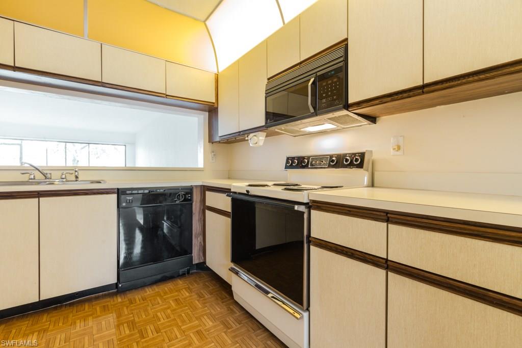 ABBEY AT BERKSHIRE VILLAGE - Residential