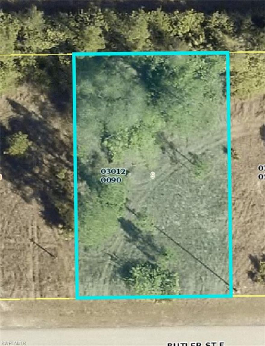 Wonderful future homesite on! Check out this lot available in Lehigh Acres, FL. AGENTS, PLEASE READ THE CONFIDENTIAL REMARKS.