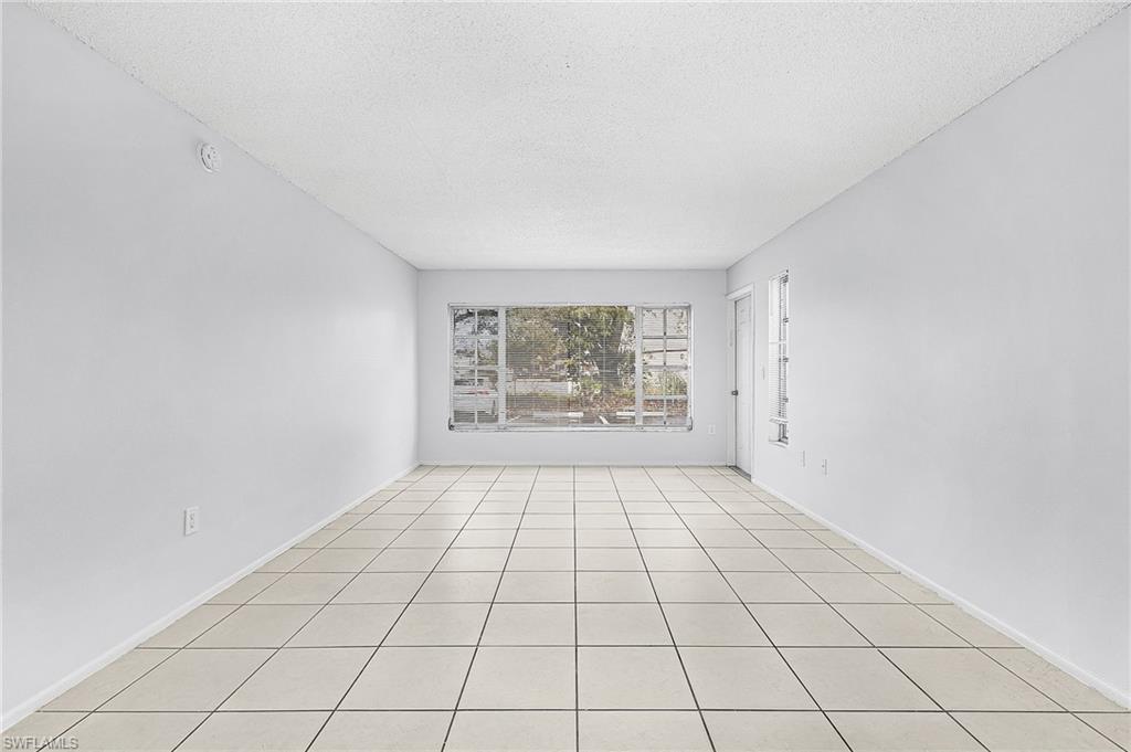 WINDSOR WEST - Residential