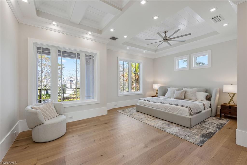 MOORINGS - Residential