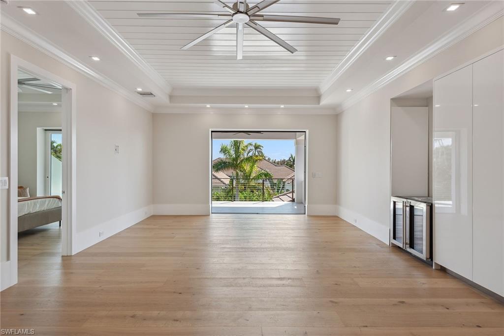 MOORINGS - Residential