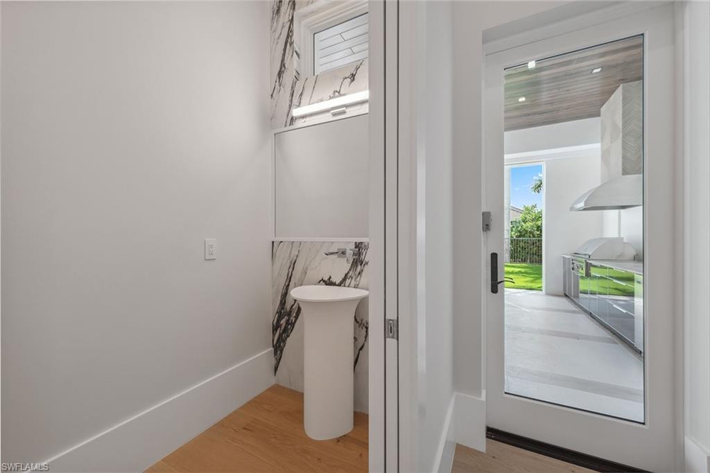 MOORINGS - Residential