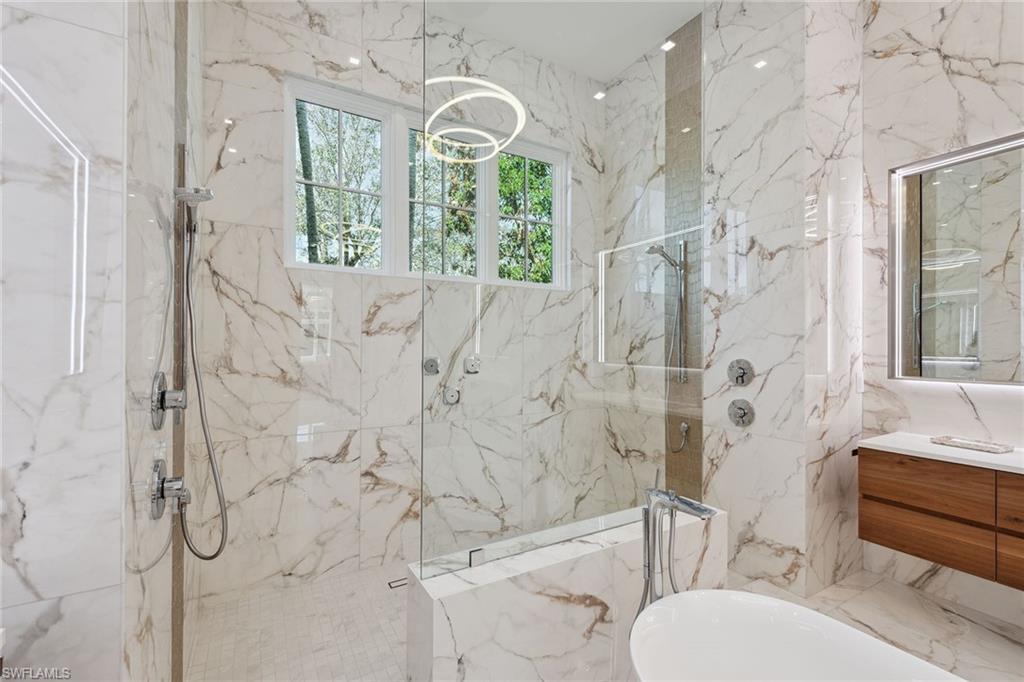 MOORINGS - Residential