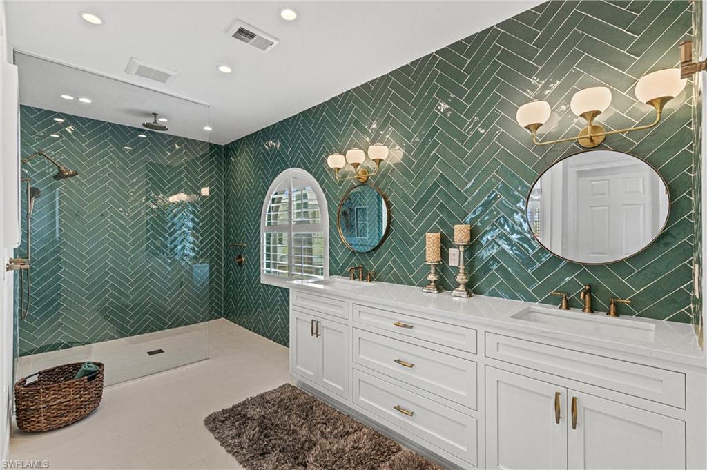 ROYAL HARBOR - Residential