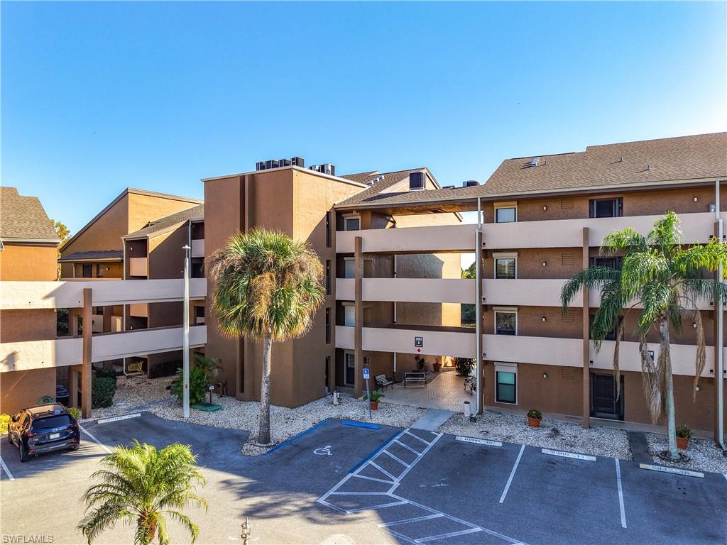 LAKESIDE AT LOCHMOOR CONDO - Residential