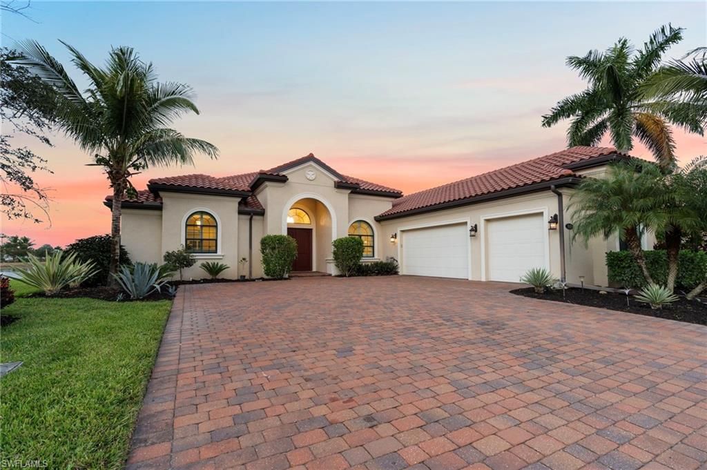 Photo of 1609 Mockingbird DR, NAPLES, FL 34120 (MLS # 225081109)
