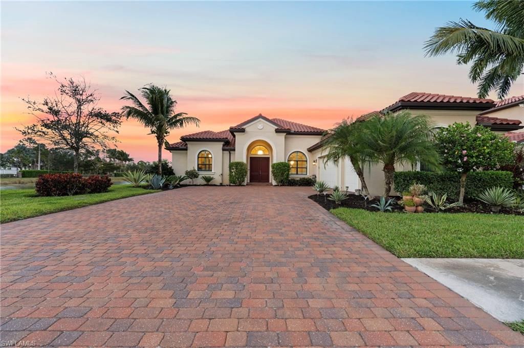 Photo of 1609 Mockingbird DR, NAPLES, FL 34120 (MLS # 225081109)