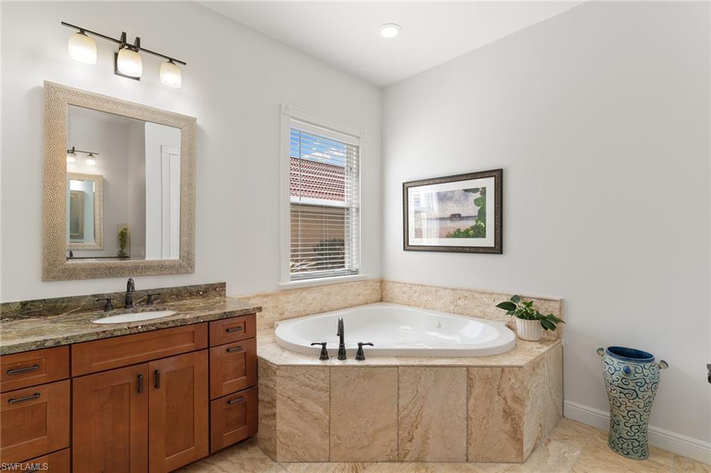 WORLD TENNIS CENTER - Residential