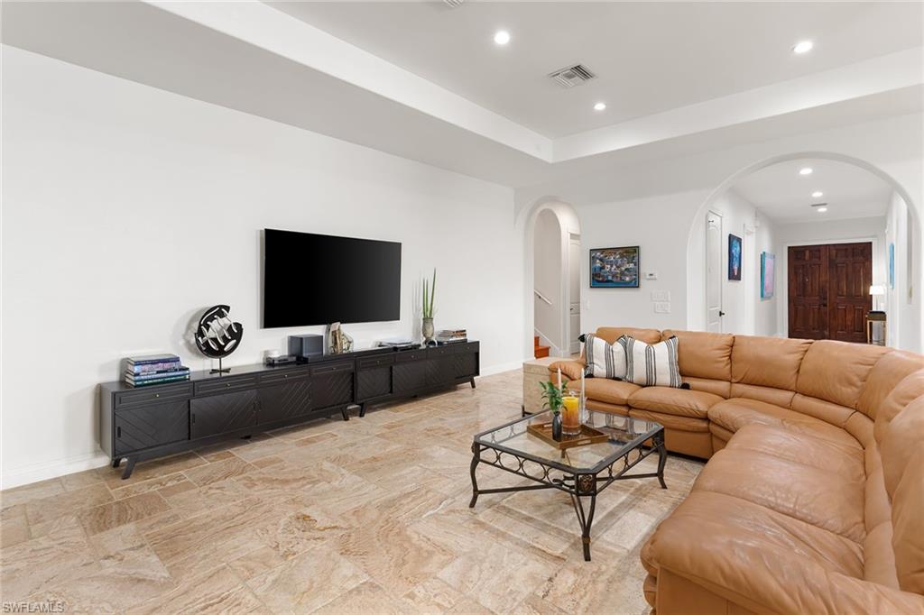 WORLD TENNIS CENTER - Residential