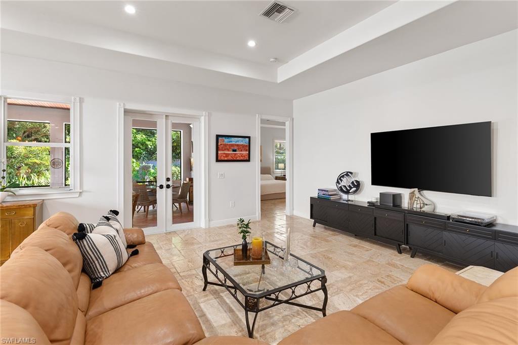 WORLD TENNIS CENTER - Residential