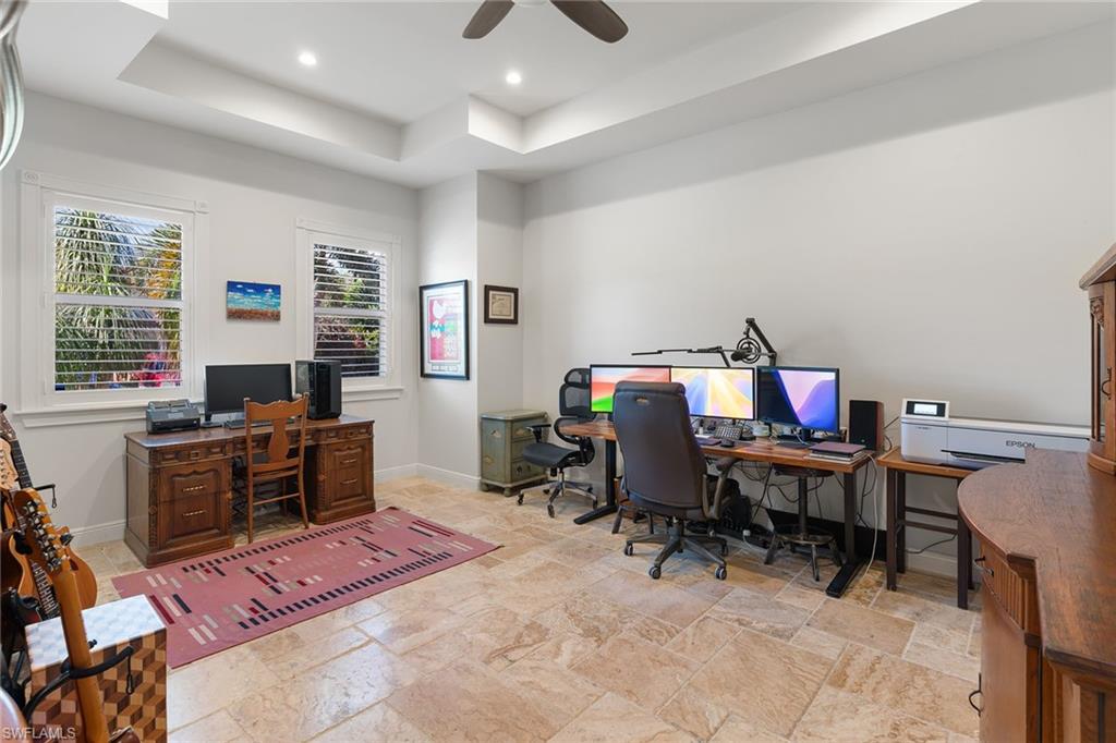 WORLD TENNIS CENTER - Residential