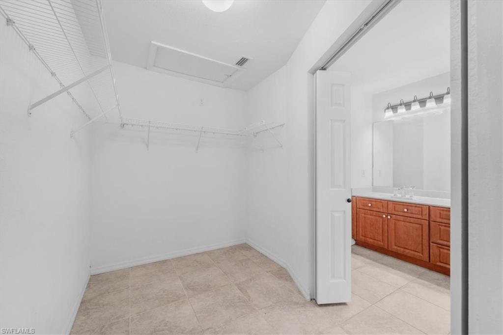 MONTURA - Residential