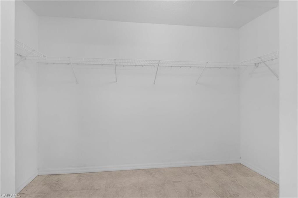 MONTURA - Residential