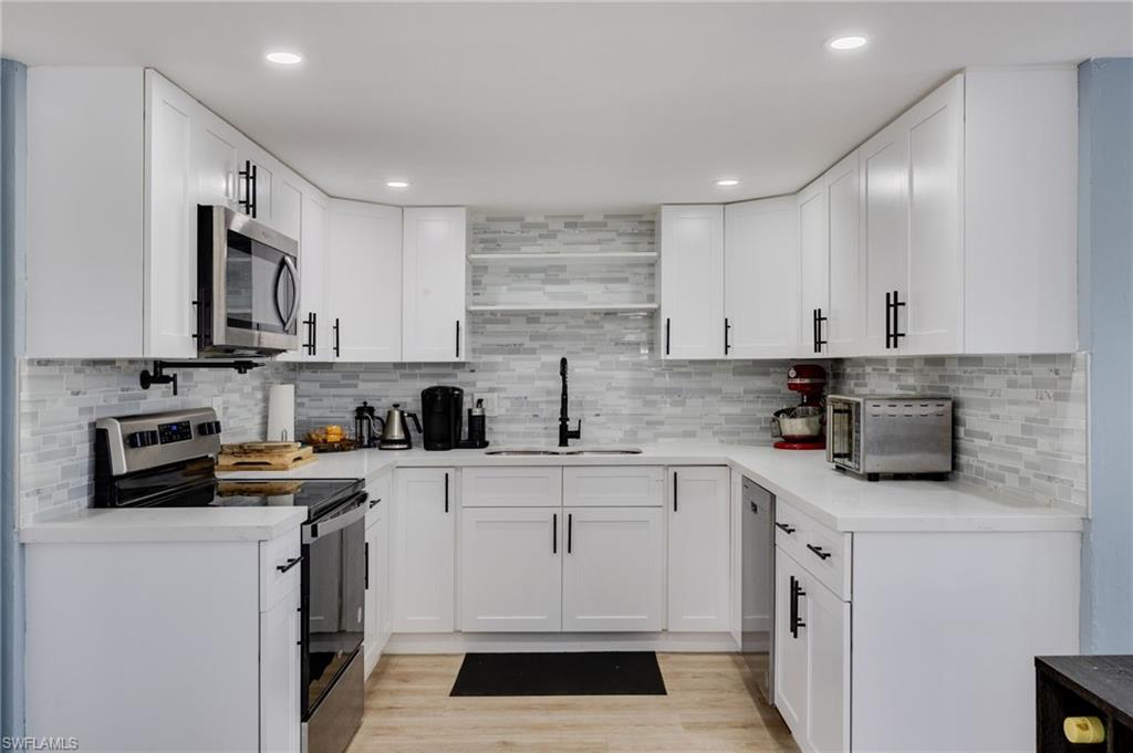 RIVERWALK COVE - Residential