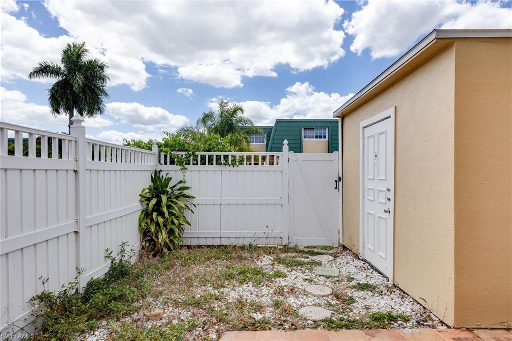 RIVERWALK COVE - Residential