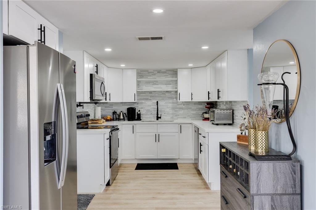 RIVERWALK COVE - Residential