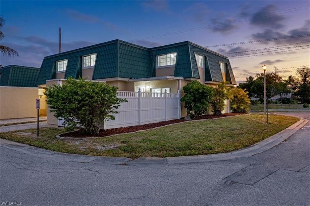 RIVERWALK COVE - Residential