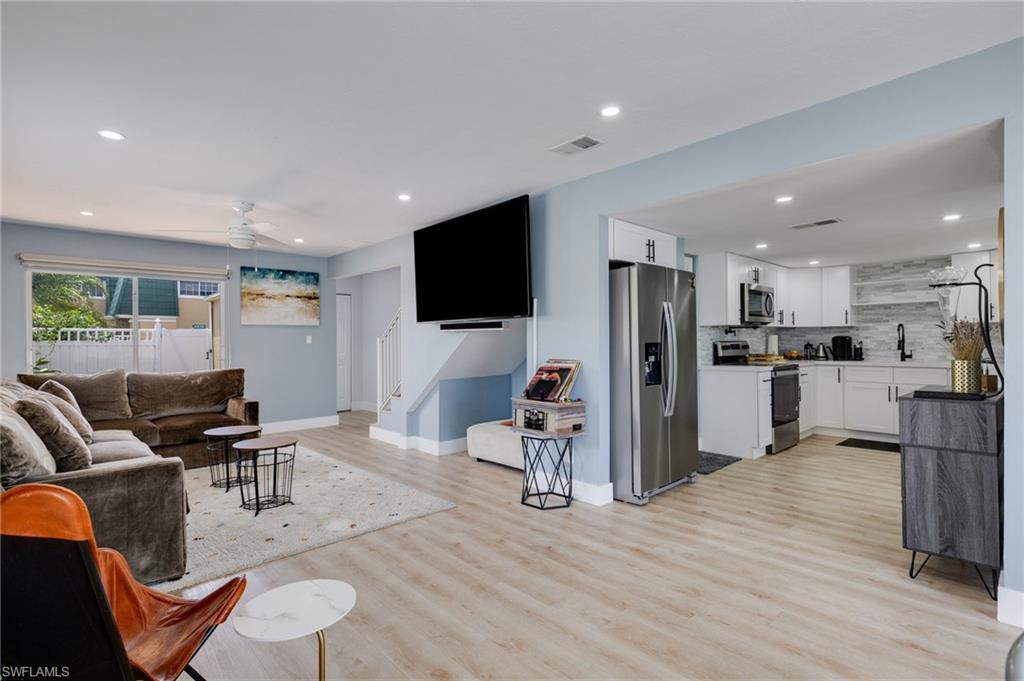 RIVERWALK COVE - Residential