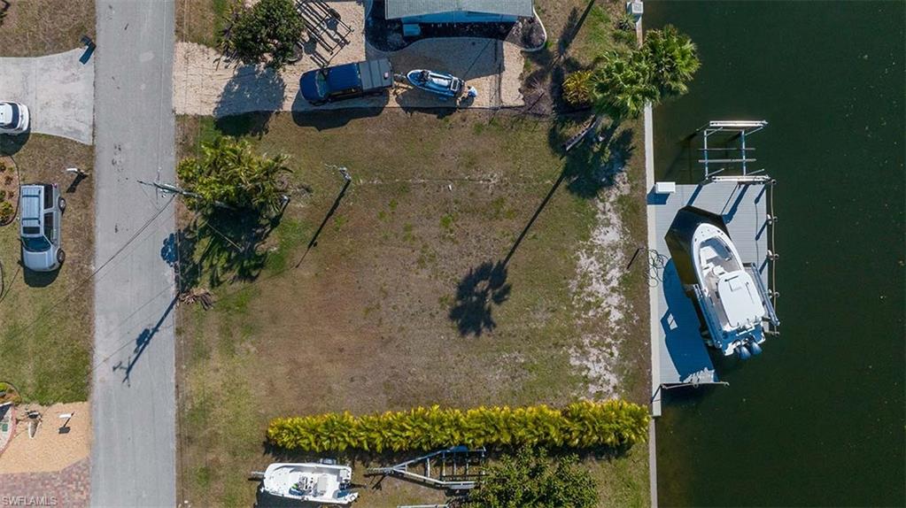 ISLAND HARBORS - Land