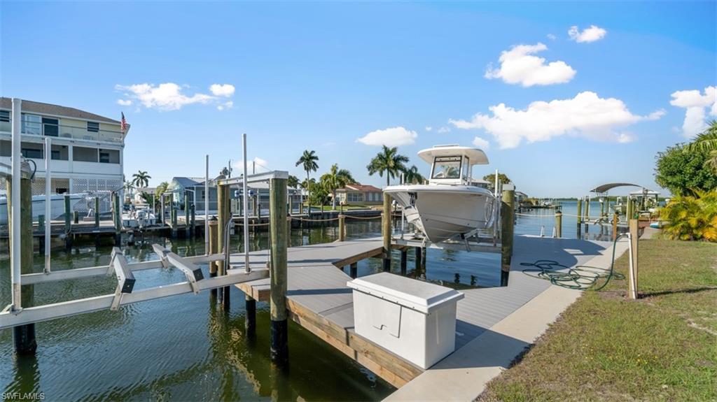 ISLAND HARBORS - Land