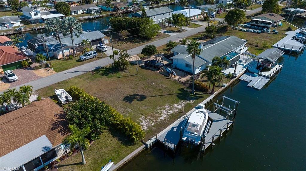 ISLAND HARBORS - Land