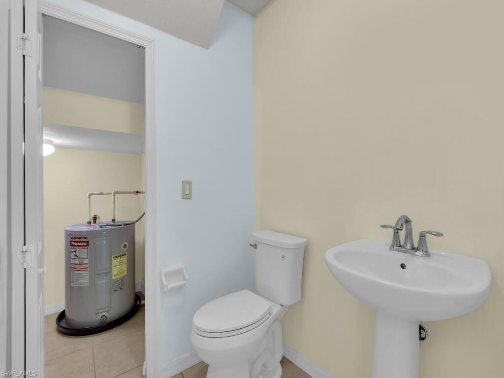 TOWNHOMES AT STONEYBROOK - Residential