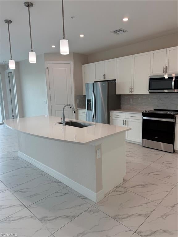 251 Indies Dr E 201