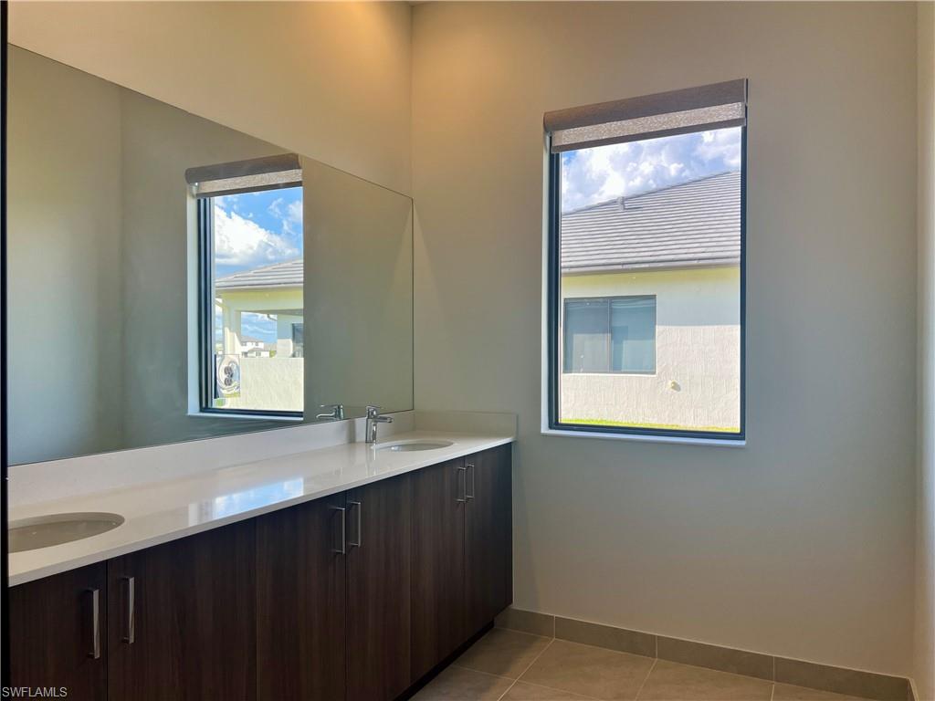 MAPLE RIDGE - Residential Lease