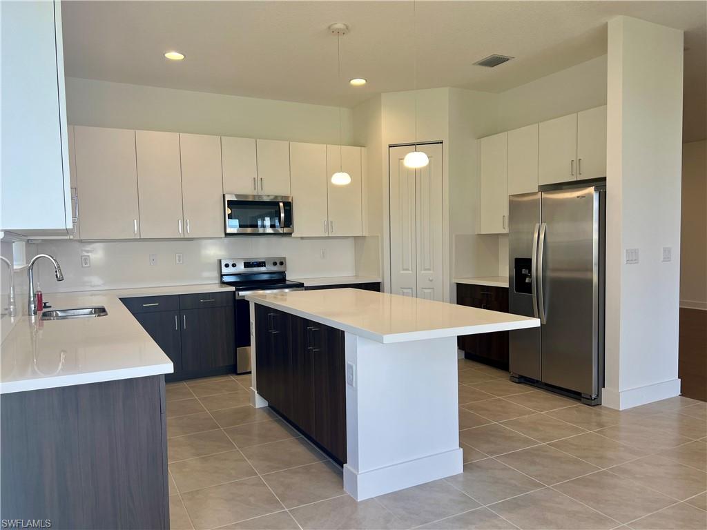 MAPLE RIDGE - Residential Lease