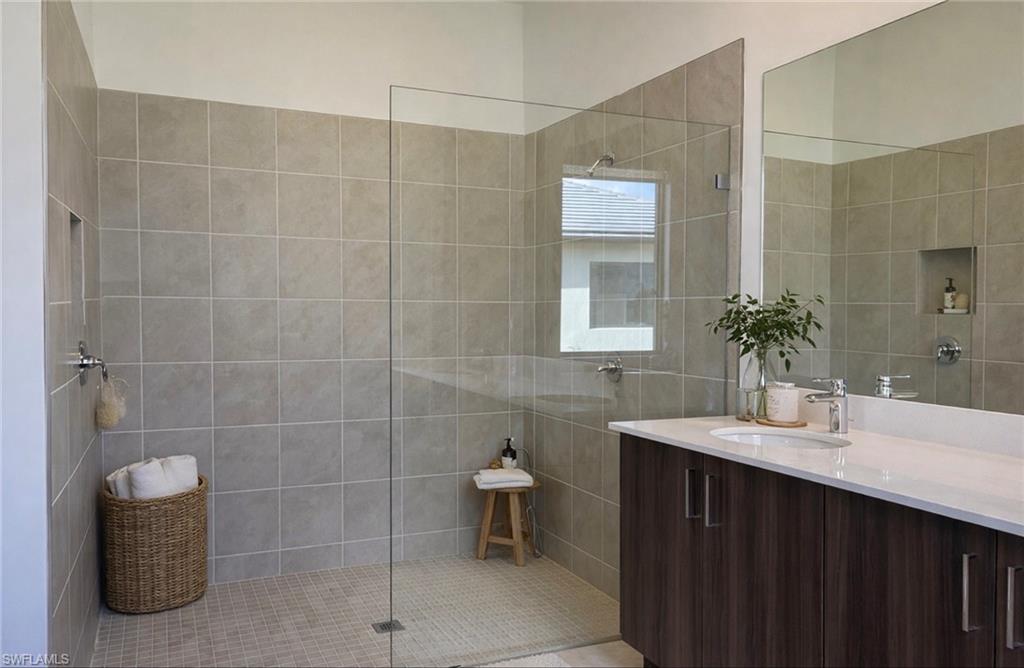 MAPLE RIDGE - Residential Lease