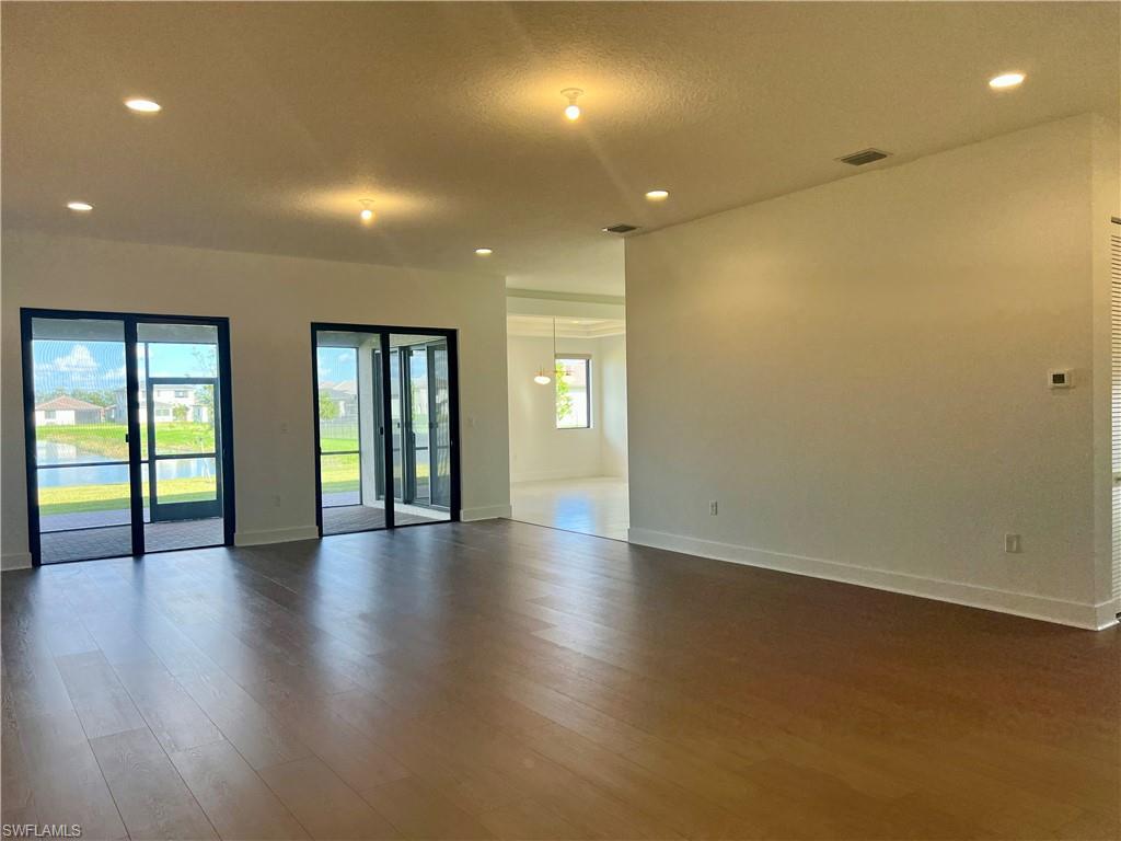 MAPLE RIDGE - Residential Lease