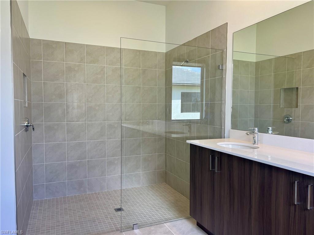 MAPLE RIDGE - Residential Lease