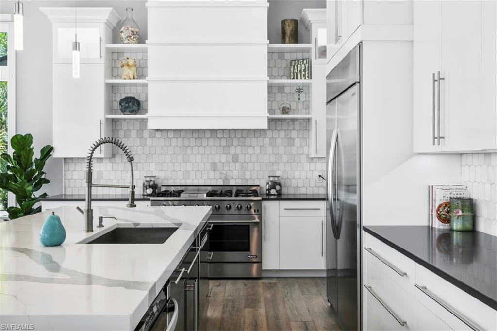 MARCO ISLAND - Residential