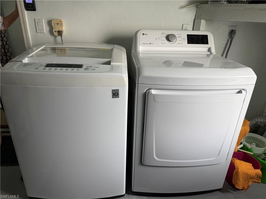 SABAL SPRINGS GOLF AND RACQUET CLUB - Residential