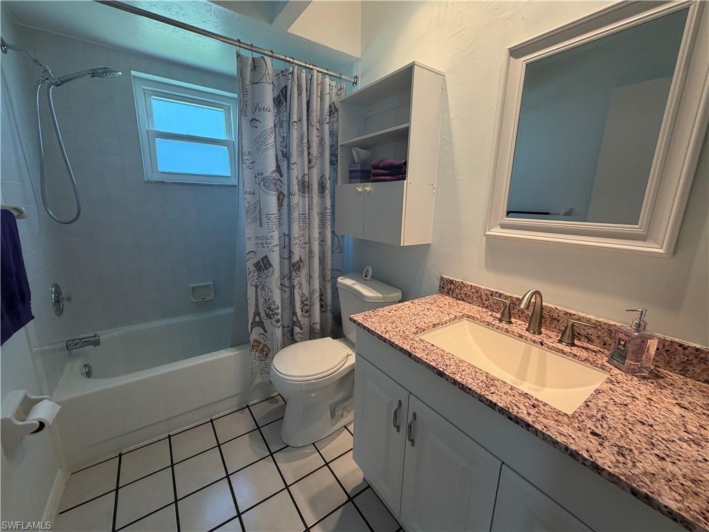 SABAL SPRINGS GOLF AND RACQUET CLUB - Residential