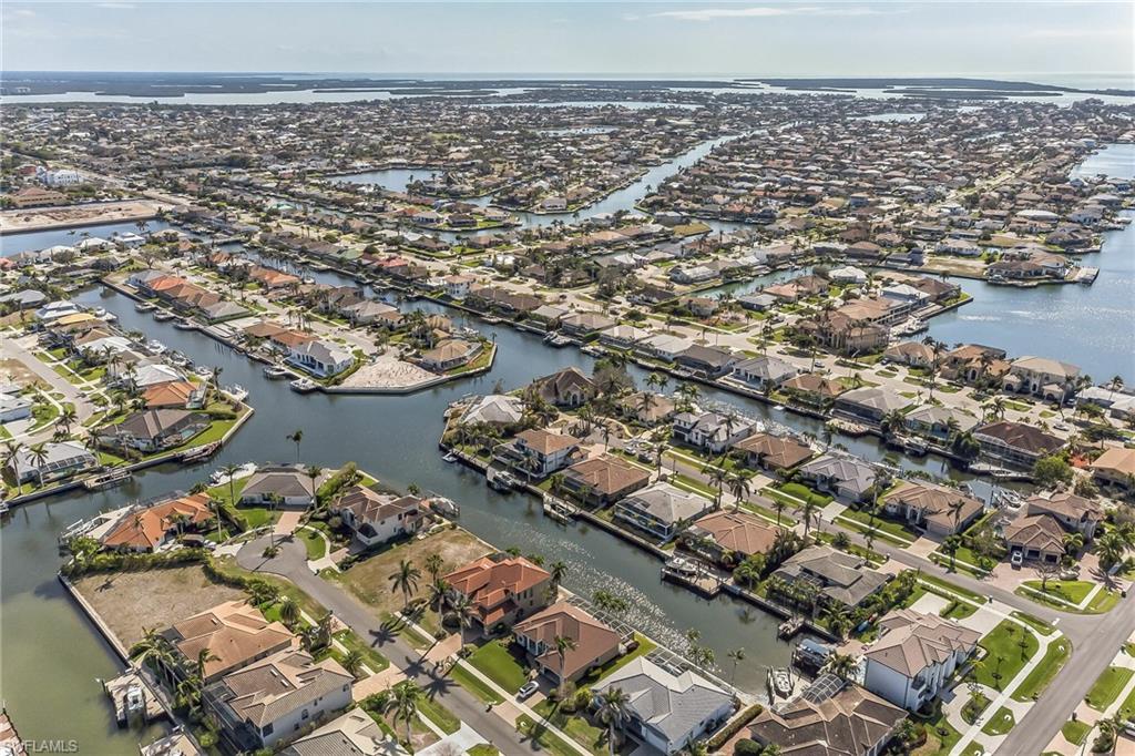 MARCO BEACH - Residential