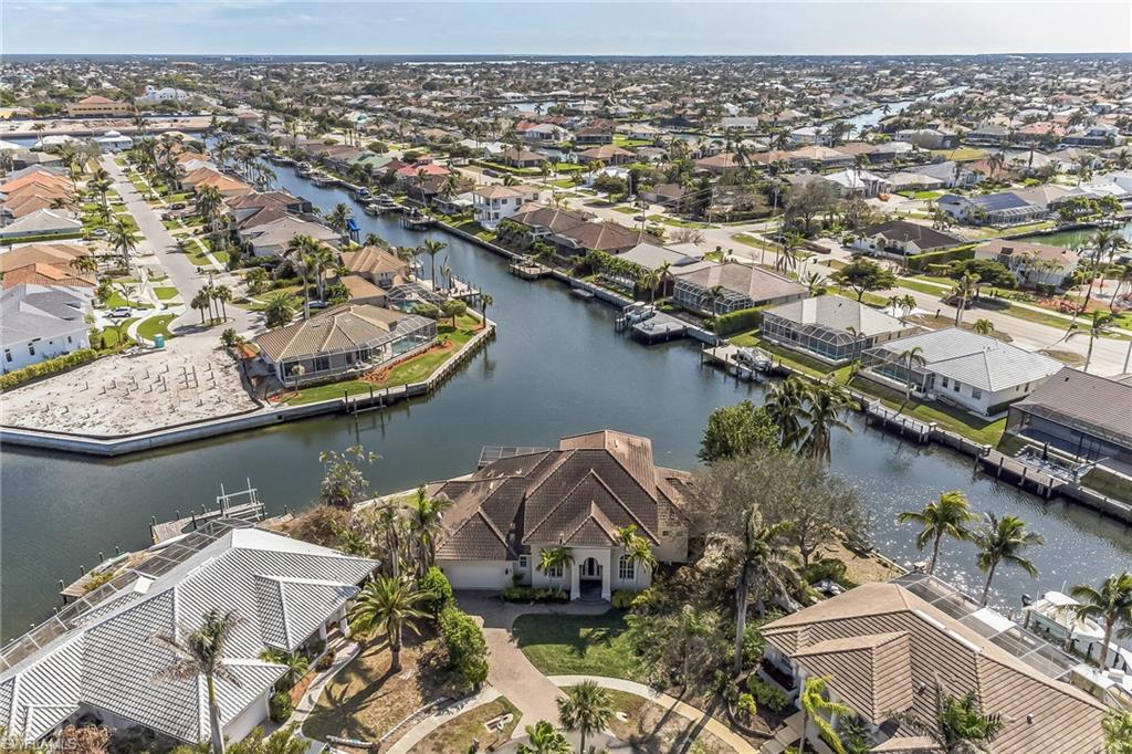 MARCO BEACH - Residential