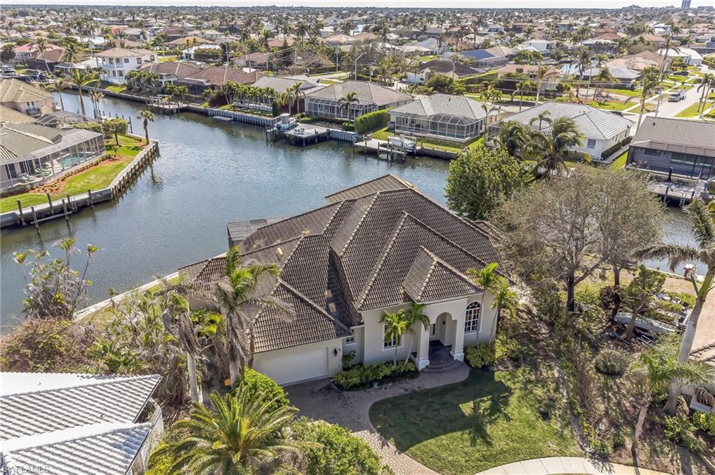 MARCO BEACH - Residential