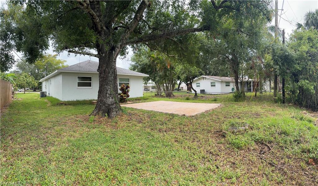 FORT MYERS SHORES - Residential