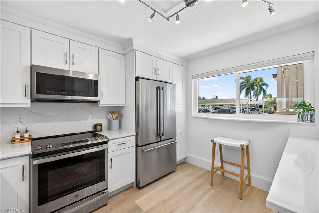 MARINERS COVE - Residential