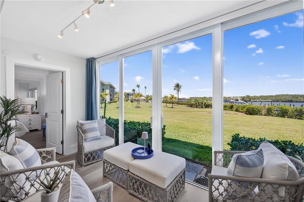 MARINERS COVE - Residential