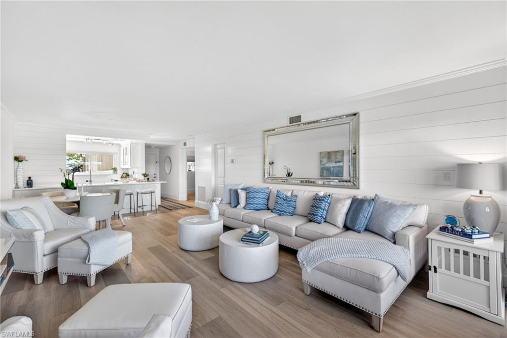 MARINERS COVE - Residential