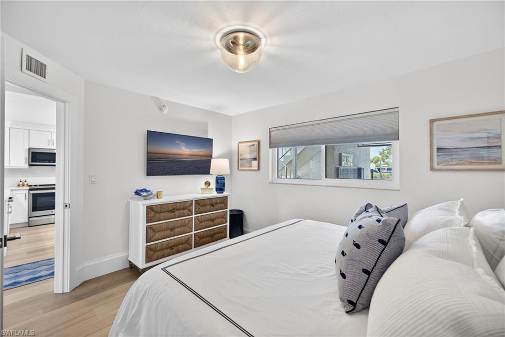 MARINERS COVE - Residential