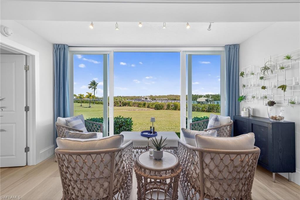 MARINERS COVE - Residential