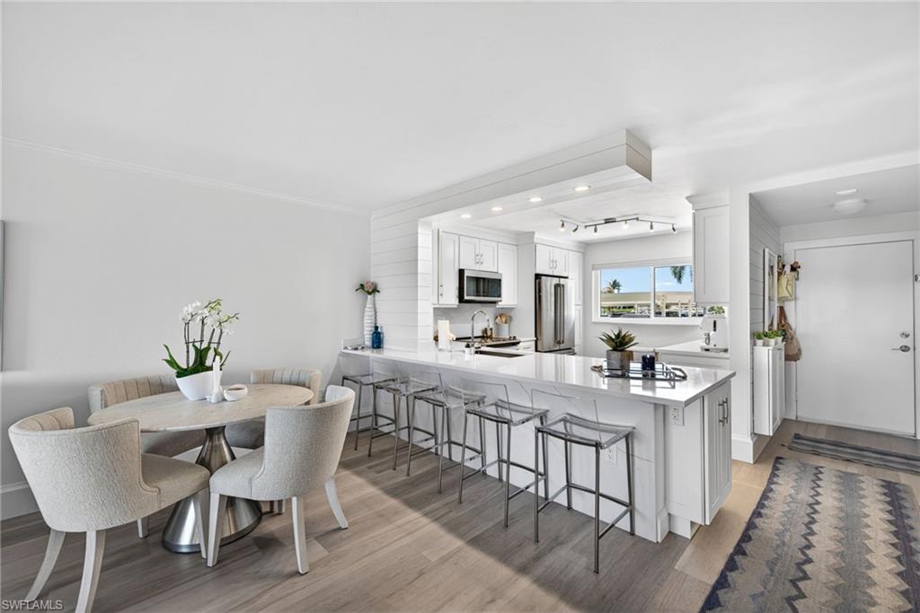 MARINERS COVE - Residential