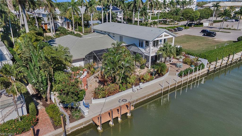 AQUALANE SHORES - Residential