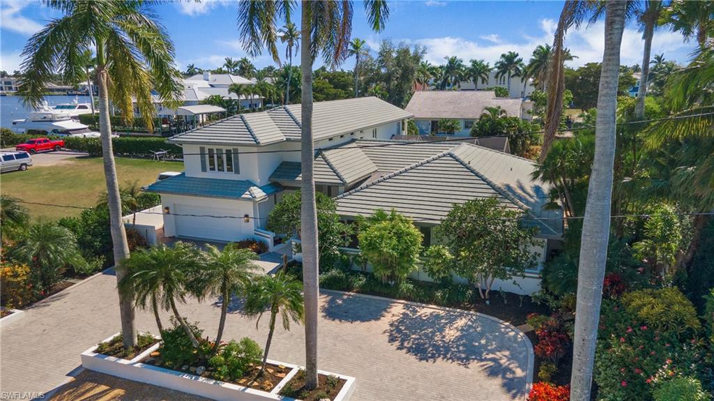 AQUALANE SHORES - Residential