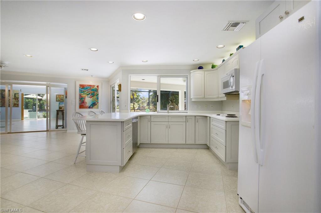 AQUALANE SHORES - Residential