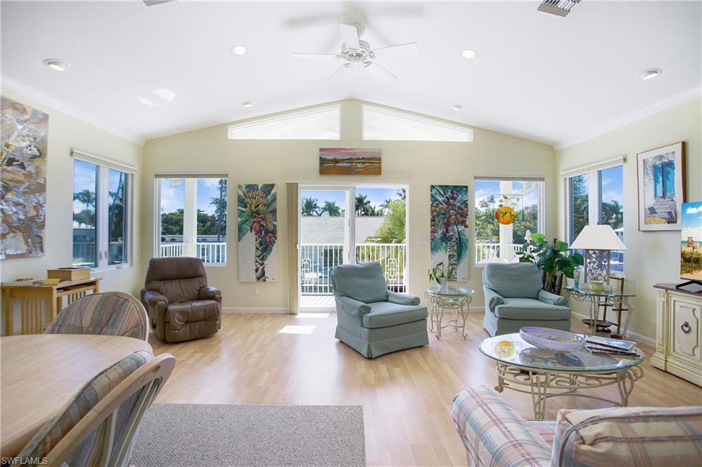 AQUALANE SHORES - Residential