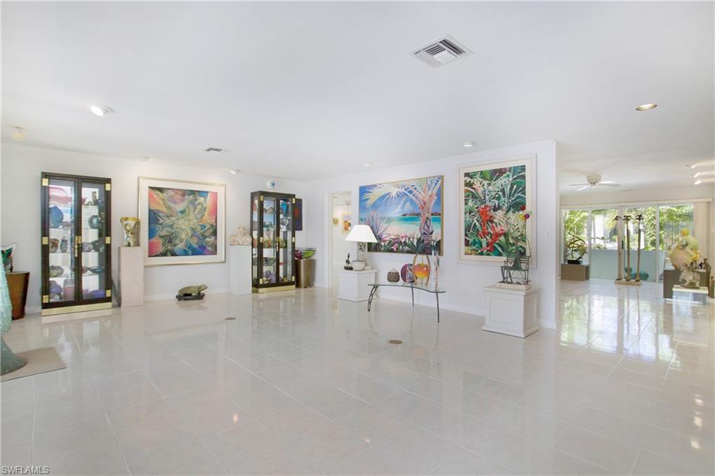 AQUALANE SHORES - Residential